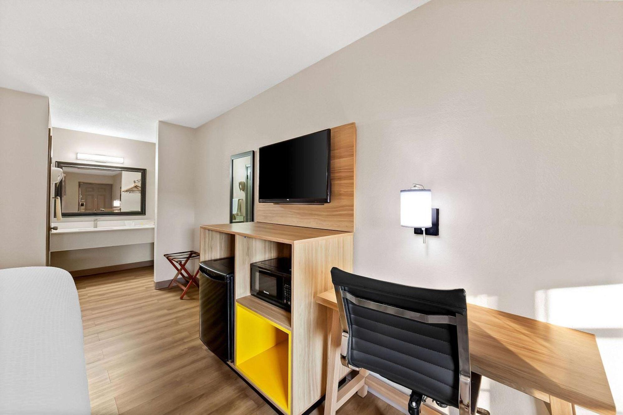 Days Inn By Wyndham Brownsville Buitenkant foto