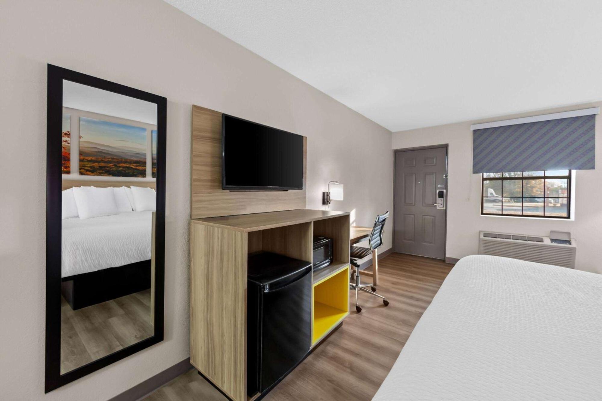 Days Inn By Wyndham Brownsville Buitenkant foto