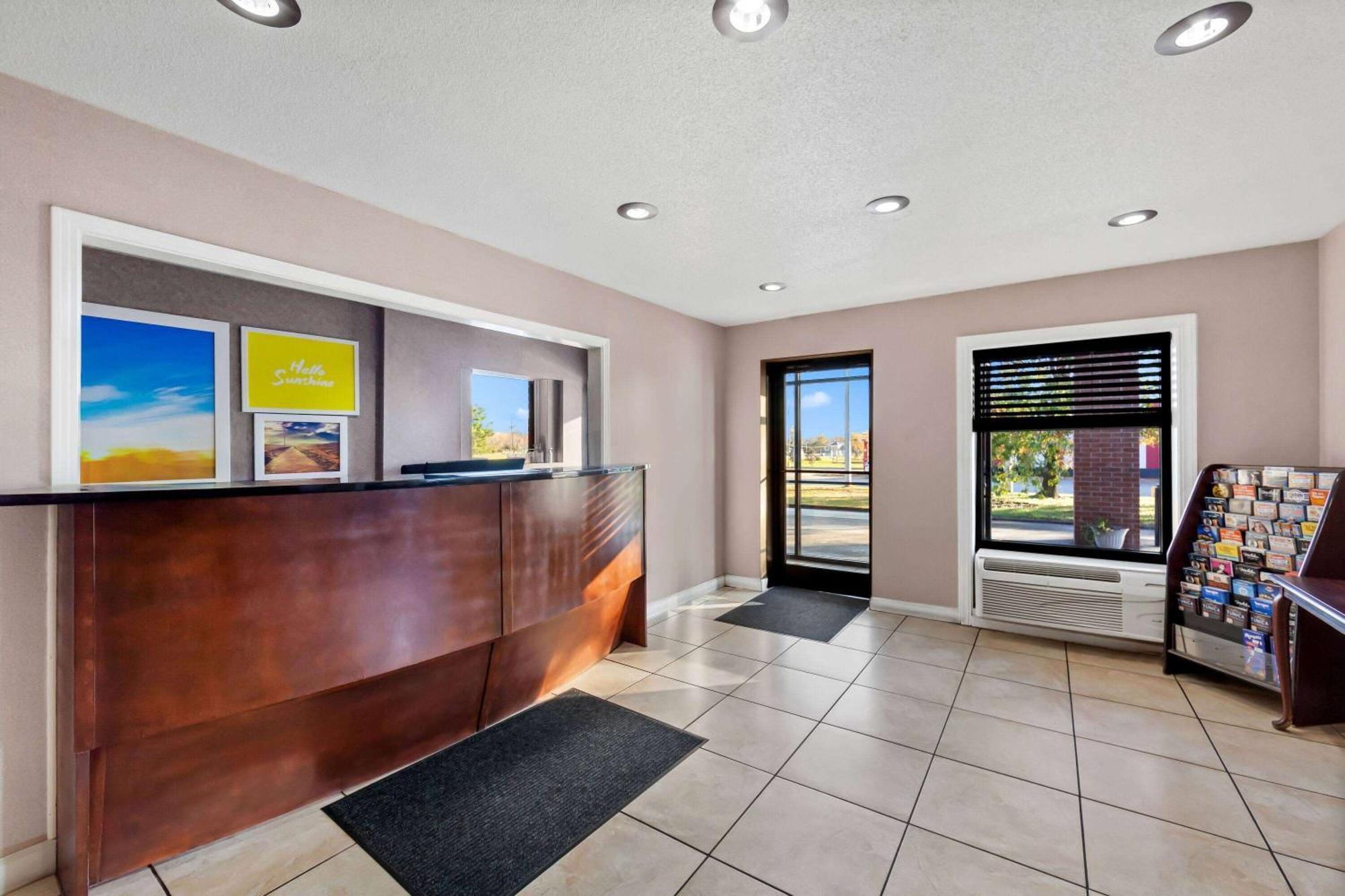 Days Inn By Wyndham Brownsville Buitenkant foto