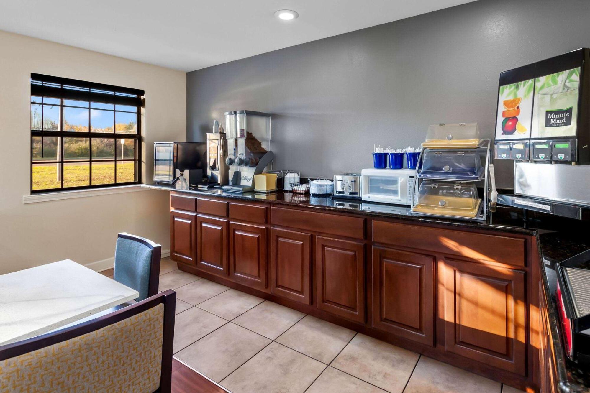Days Inn By Wyndham Brownsville Buitenkant foto