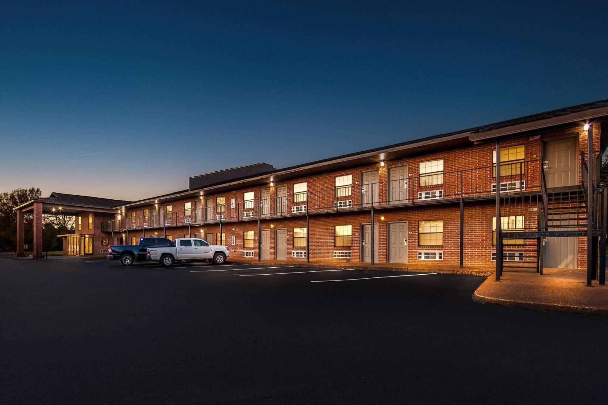 Days Inn By Wyndham Brownsville Buitenkant foto