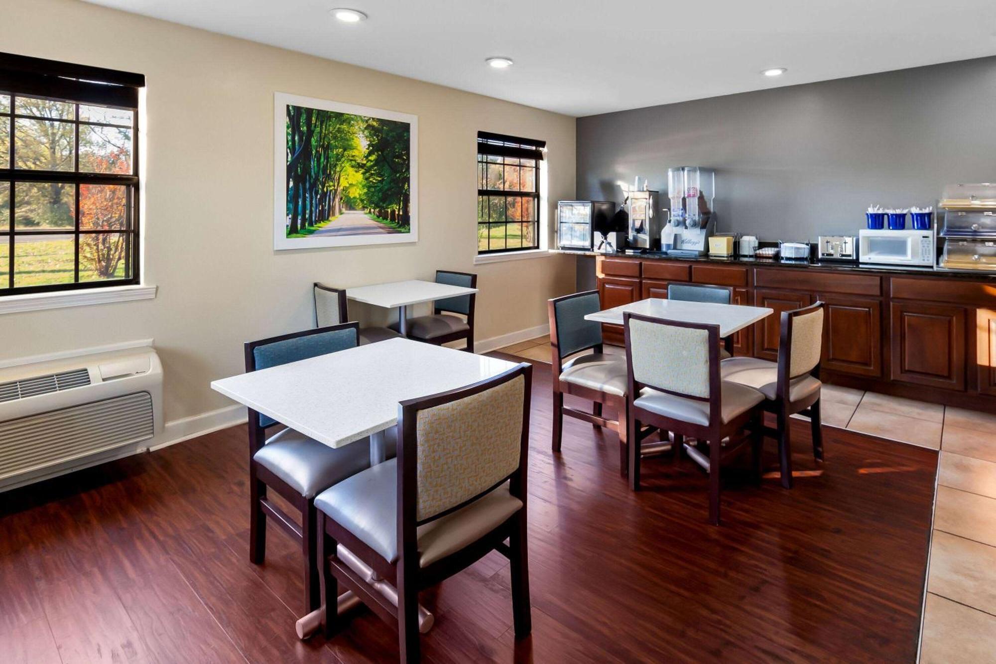 Days Inn By Wyndham Brownsville Buitenkant foto